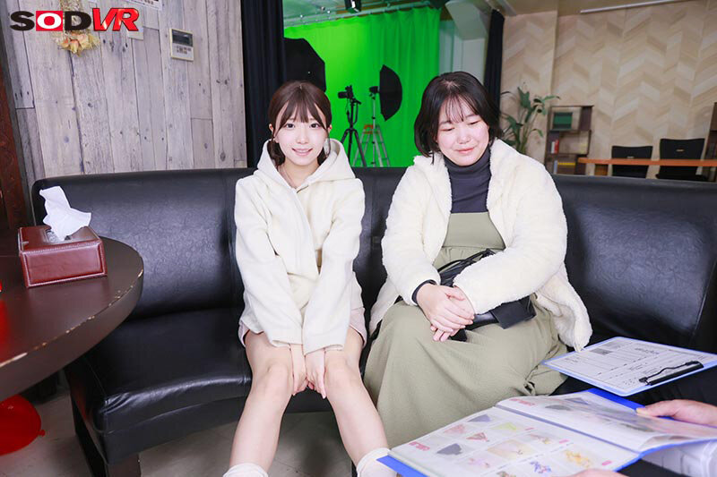 【VR】ひなちゃん、●歳の誕生日おめでとう!写真スタジオにお祝いでドレス 撮影をしに来た●女を試着室で悪戯してついでに初貫通。
