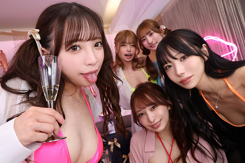 【VR】都内某所にあるハメ放題のセクシーラウンジで人生終了するくらい金も精子も注ぎ込み！！超VIP爆抜きエロバースデイ 小那海あや 尾崎えりか 椿りか 末広純 弥生みづき サンプル画像8
