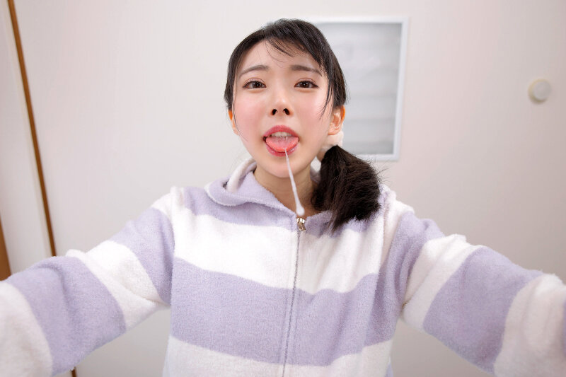 【VR】【8K】「あなたは私のモノ♪」独占欲も性欲も強め舐め好き年上彼女に、顔中体中を熱舌でねっとりマーキングされ、耳元に囁き淫語で脳みそ溶かされ中出しおねだりされても断れない。「好き◆好き◆」皆月ひかる サンプル画像4