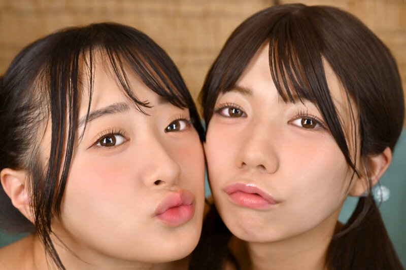 【VR】【8K】僕のことを大好きなあざとちっぱいたちが秘密の場所で無邪気ソープごっこ！～おせっせ交互騎乗位でぬるぬるチ●ポ奪い合い～かほちゃんゆなちゃん サンプル画像7