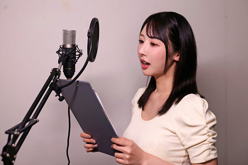 【VR】萌えボイスASMRで人気の激カワ声優がチ○ポでアヘ顔オホ声ケモ声絶叫「ん゛っっほぉぉお゛ぉお゛ぉぉ！イグッイグッイッッグヴゥゥッ！！」唸り喘いでイキ狂いケダモノ淫語連呼キャラ変するまでガン突き中出ししまくった 小野坂ゆいか サンプル画像2