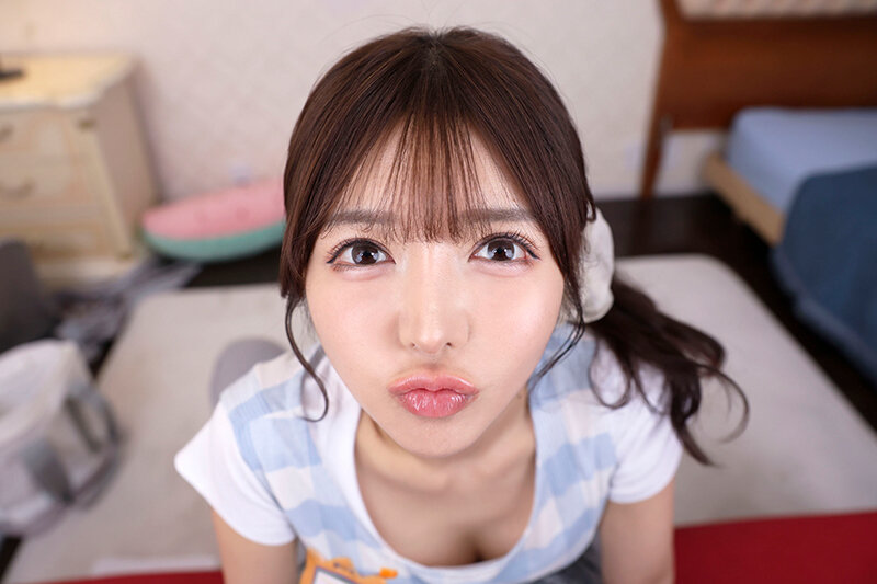 【VR】甘あまトロトロ赤ちゃん返りデリヘル母性に満ちた微笑みにオギャリが止まらない！！全てを包み込む極上の癒しで疲れたあなたに多幸感をモリモリ与えてくれるまみママ 善場まみ サンプル画像7