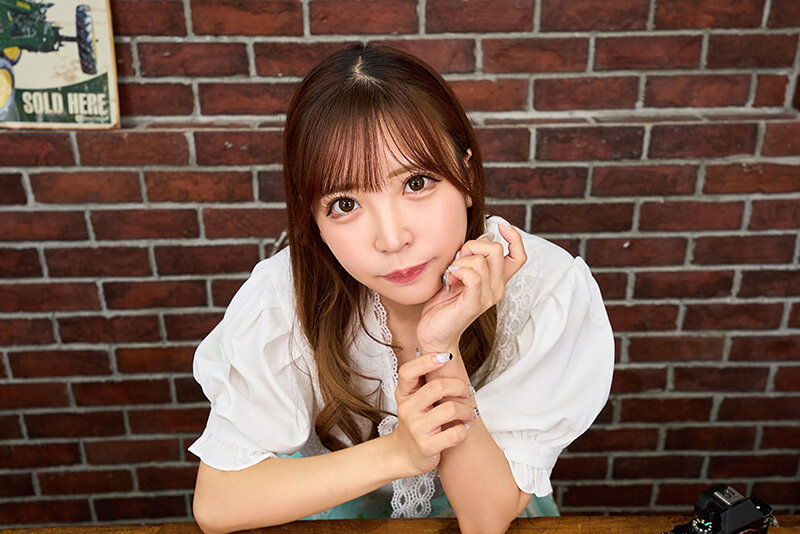【VR】拝啓、クスリ漬けマラ狂い女様-純粋で眩しすぎるサークルの先輩を騙して拘束して落としてやったので、ボクは元気に生きていけます- 小那海あや サンプル画像3