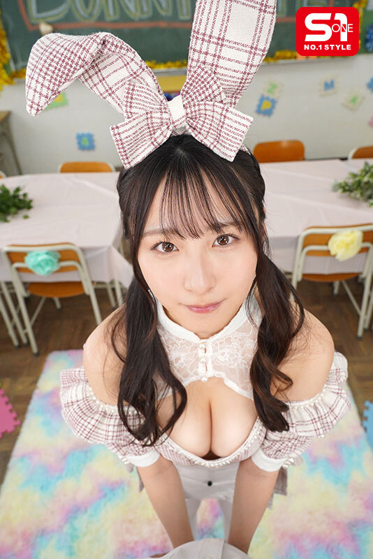 【VR】学園ヒロイン希空ちゃんが文化祭でSEXYバニーに大変身 こぼれ落ちそうな魅惑の谷間 恥じらう姿がヤバすぎて我慢できず教室で不純性交 新木希空 サンプル画像3