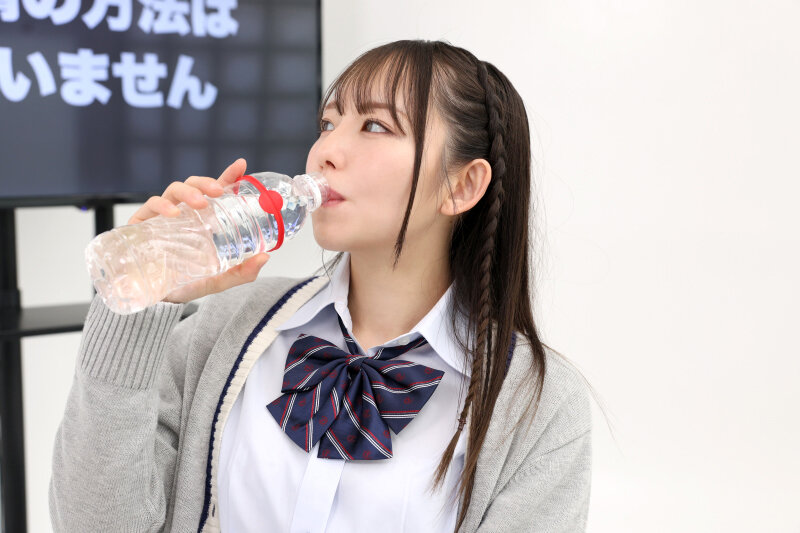 【VR】【8K】セックスしないと出られない部屋 めいさちゃん サンプル画像10