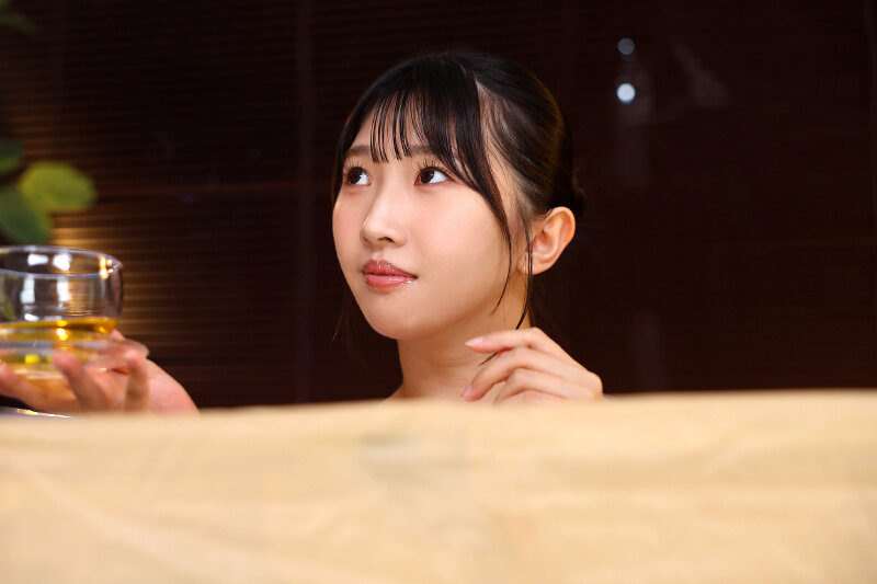 【VR】【8K】感覚遮断 よもぎ蒸しエステで首から下ゼロ感覚で触り放題・挿れ放題！ 薬切れ美女客をガンギマリピストン ひかりさん サンプル画像7