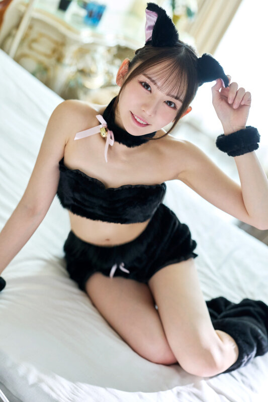 【VR】【8K】営業スマイルの裏で溜めた性欲が爆発！セクコスキャンペーンガールの彼女に興奮したチ〇ポを濃厚フェラで味わい、子宮に届くほど奥まで繋がって強●連続中出し！ 大人気インフルエンサー めいさ サンプル画像2