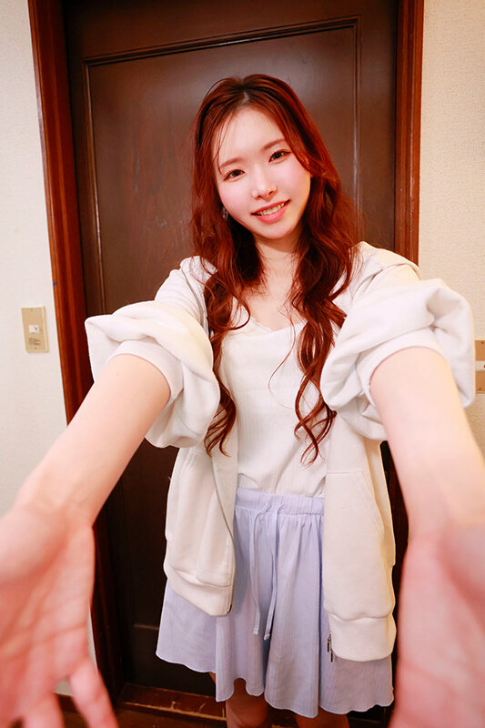 【VR】【8K】疲れて帰宅した僕を全力で甘やかしてくれる年上彼女！素のイキ顔を独り占めできる究極のイチャラブ同棲生活 響蓮 サンプル画像4