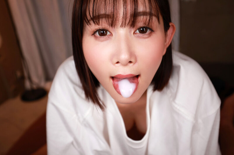 【VR】【8K】深夜1時、寝ている彼女のスマホを見たら浮気…メチャクチャ謝ってきてずっとキスされ耳元で 好き 大好き を囁かれ気が狂うほどヤリまくった仲直りSEX 月瀬りりあ サンプル画像5