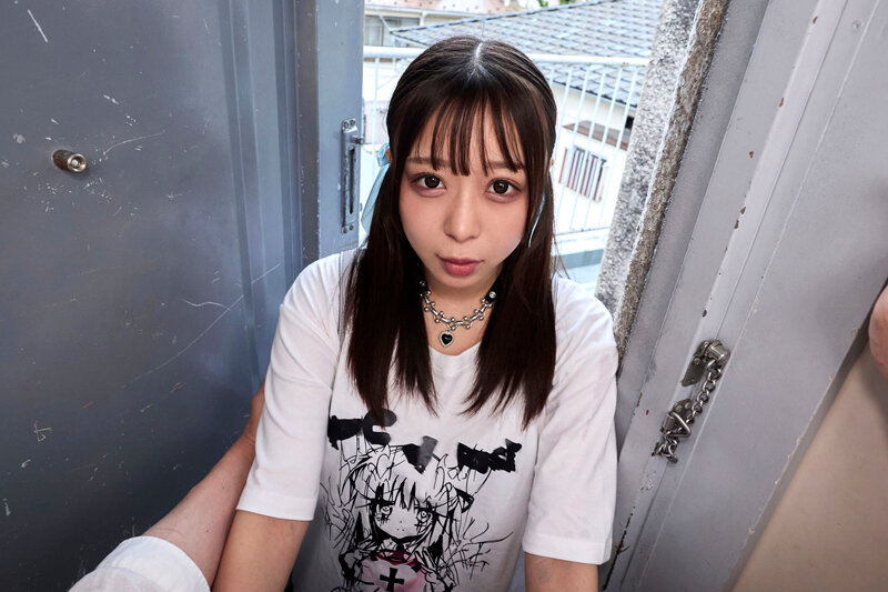 【VR】涎イラマ・お漏らし・中出し全部OK 隣に住むぼっち学生はおじさんの僕との濃厚汁だくセックスが大好物。202号室 ゆゆ サンプル画像10