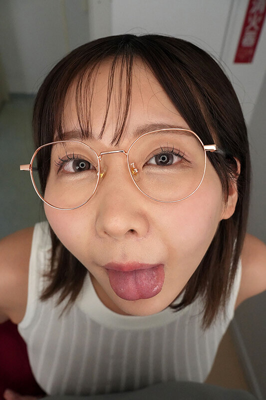 【VR】「声出しちゃゼッタイ駄目だからね？」美人司書のノーブラ誘惑が凄くて読書に集中できない… 乳まみれの至近距離ささやき中出し性交 ひなさん サンプル画像7