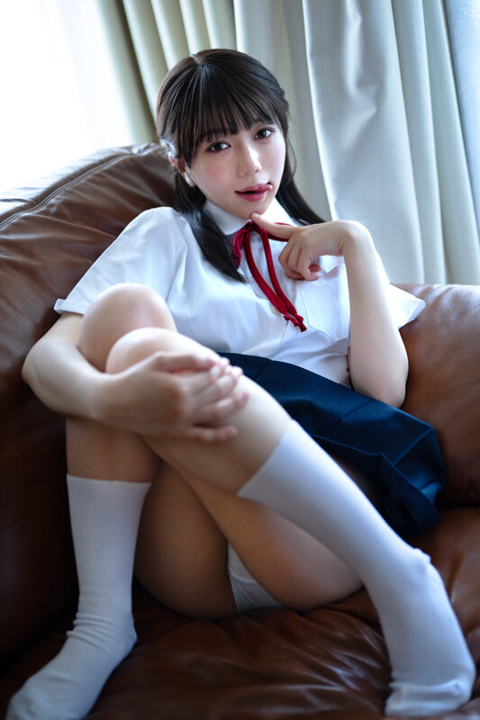 【VR】教え子がフェラチオにのめり込んでしまいまして…。オチンチンに興味津々なゆなちゃんから、勉強そっちのけでノンストップ追撃バキューム搾精されるボク。 日向由奈 サンプル画像17